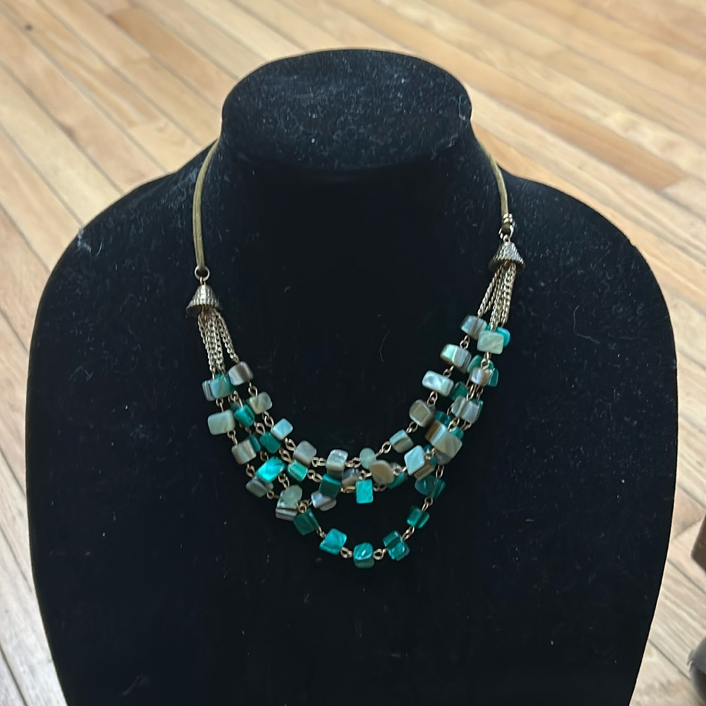 Vintage green mother of pearl necklace